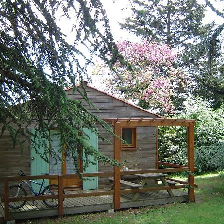 Les Chalets Du Domaine Des Soyeux Saint-Julien-Molin-Molette Exterior photo