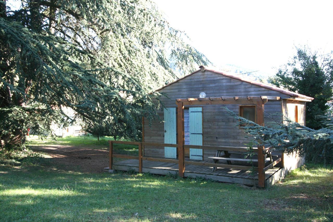 Les Chalets Du Domaine Des Soyeux Saint-Julien-Molin-Molette Exterior photo