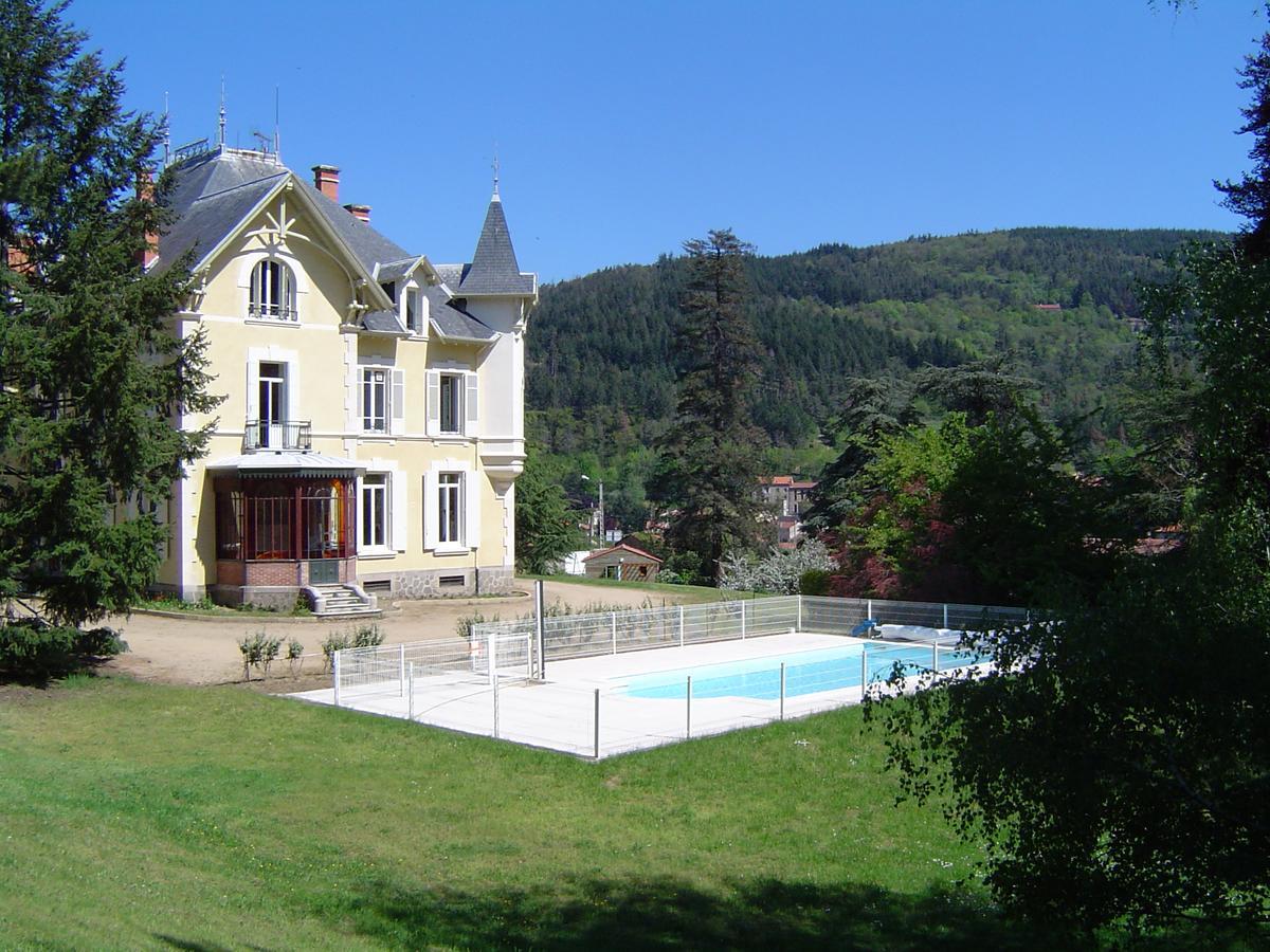 Les Chalets Du Domaine Des Soyeux Saint-Julien-Molin-Molette Exterior photo
